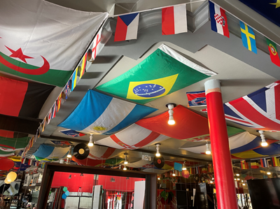 Denfert café Drapeaux 2